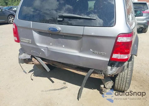 2008 Ford Escape Xlt z USA, uszkodzony, nr VIN 1FMCU93158KA03725